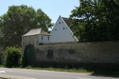 la Haie Sainte gate & wall