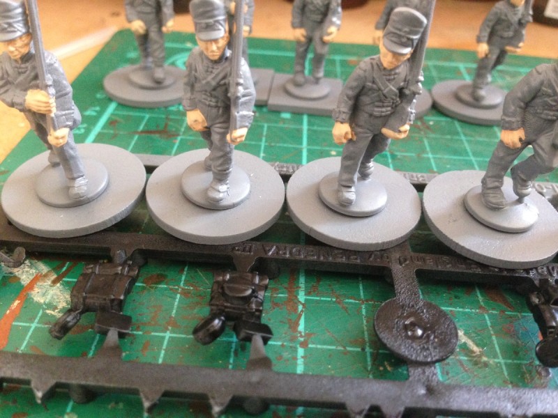 warlord figures, assembled & primed