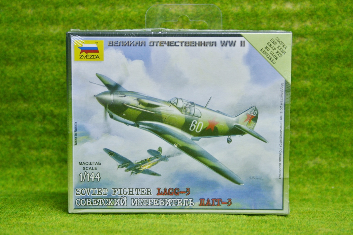 Soviet Fighter LAGG-3 1/144 Model Kit Zvezda 6118