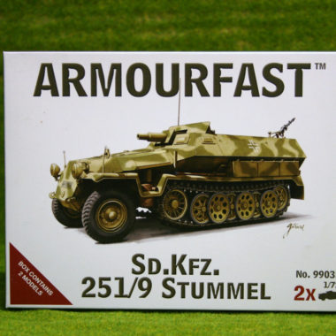 Armourfast German Sd.Kfz.251/9 Stummel 1:72-99032 