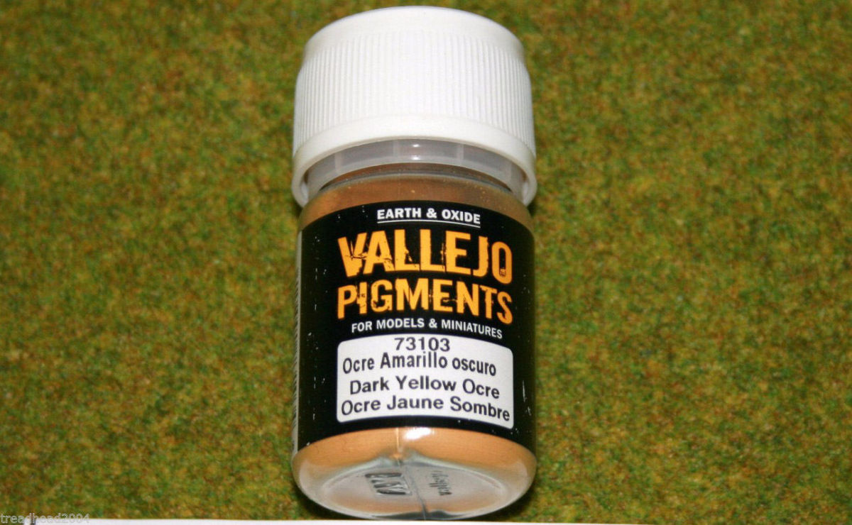 Vallejo Pigments DARK YELLOW OCHRE 30mls Earth & Oxide 73103 – ARCANE ...